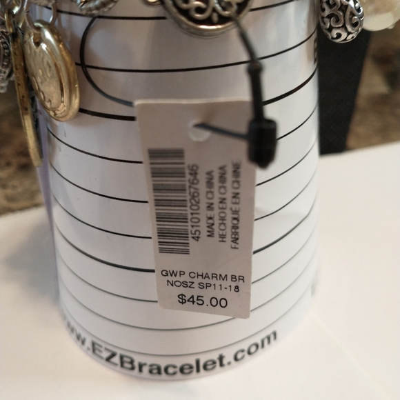 Chico's nwt mix metal magnetic clasp bracelet - Picture 5 of 6